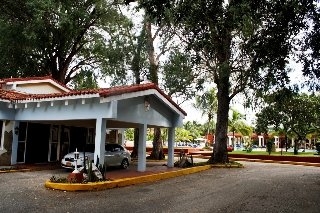 Imagen de los exteriores del Hotel Islazul Villa Los Laureles. Foto 3