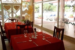 Imagen de los exteriores del Hotel Islazul Villa Los Laureles. Foto 5