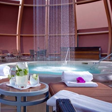 Imagen de la piscina del Hotel Isleta Resort and Casino. Foto 10