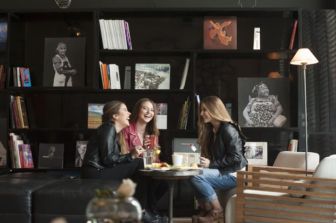 Imagen de los interiores del Hotel Ismael. Foto 19