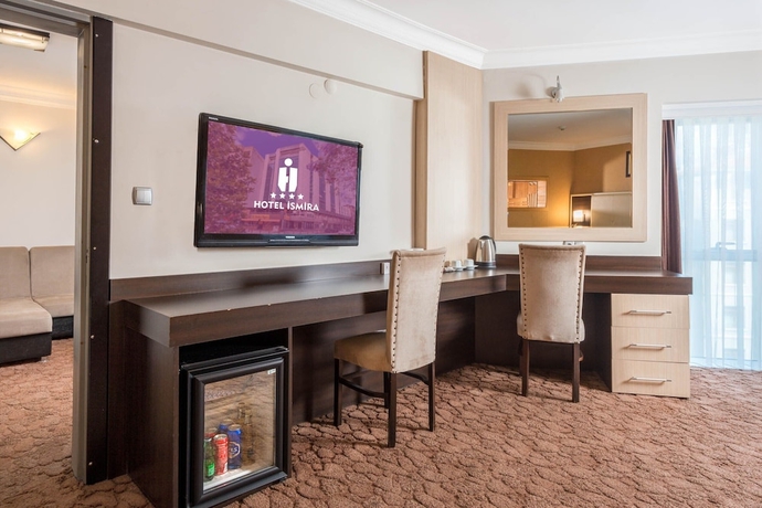 Imagen de la habitación del Hotel Ismira. Foto 15