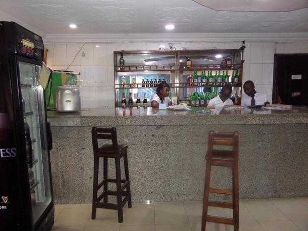 Imagen del bar/restaurante del Hotel Isno Hotels Limited. Foto 2