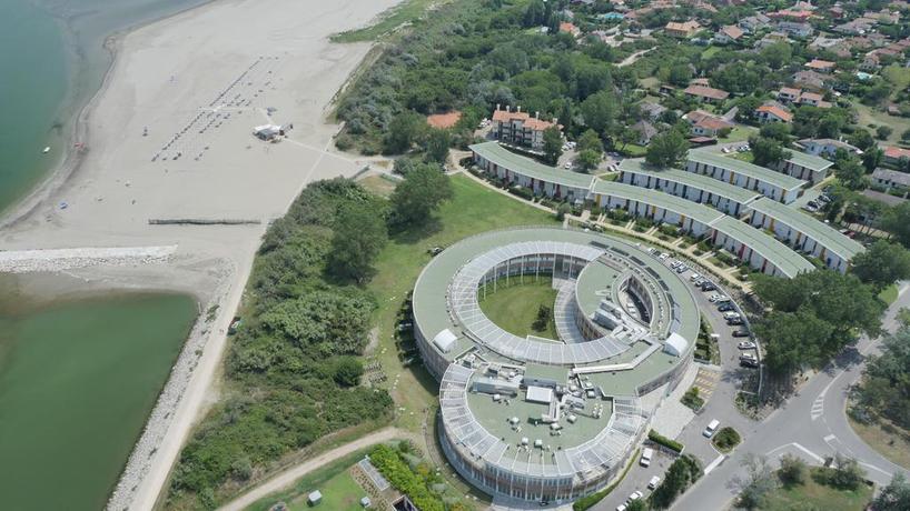 Imagen de los exteriores del Hotel Isola Di Albarella Capo Nord. Foto 9
