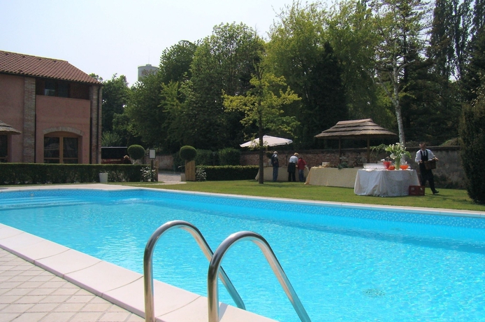 Imagen de la piscina del Hotel Isola Di Caprera. Foto 12