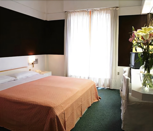 Imagen de la habitación del Hotel Isola Di Lauria. Foto 8