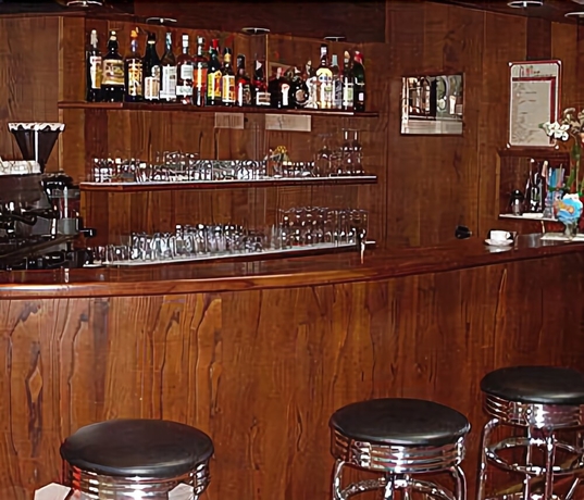 Imagen del bar/restaurante del Hotel Isola Di Lauria. Foto 6
