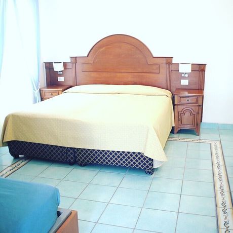 Imagen de la habitación del Hotel Isolabella, Ventotene. Foto 13
