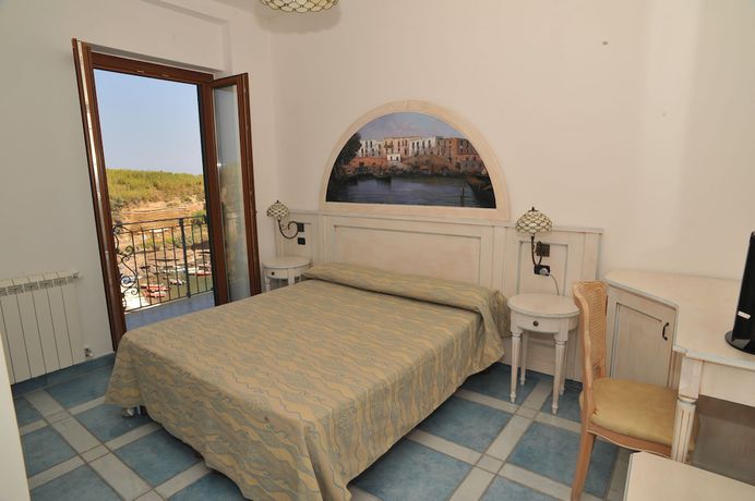 Imagen de la habitación del Hotel Isolabella, Ventotene. Foto 14