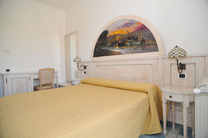 Imagen de la habitación del Hotel Isolabella, Ventotene. Foto 16