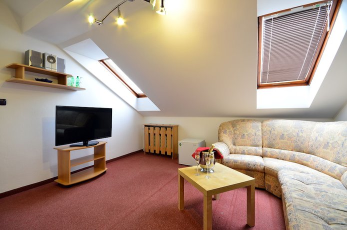 Imagen de la habitación del Hotel Isora. Foto 14