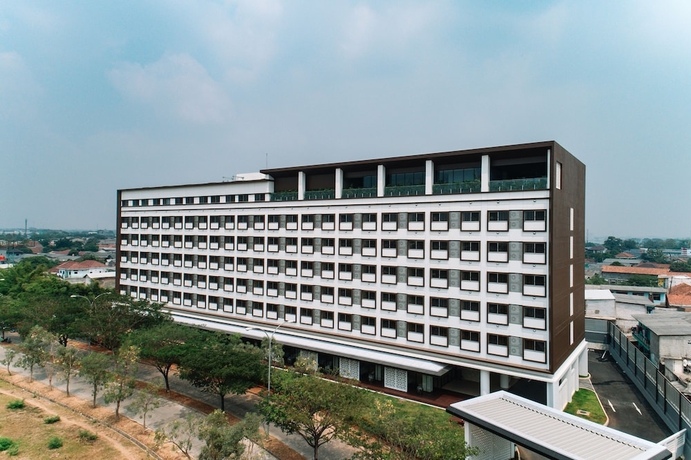 Imagen general del Hotel Isoras Cikarang. Foto 1