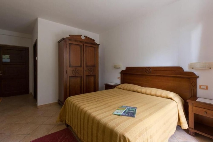 Imagen de la habitación del Hotel Ispinigoli. Foto 14