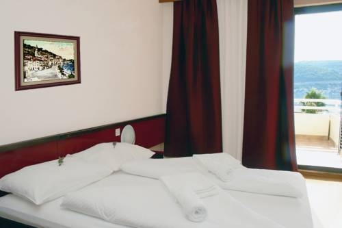 Imagen general del Hotel Issa. Foto 11