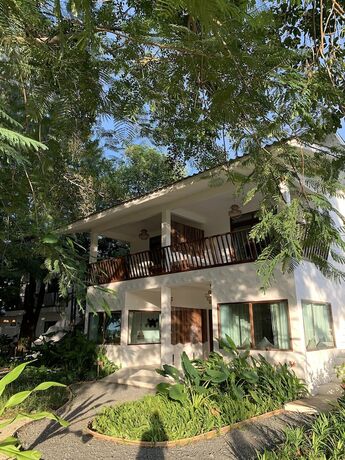 Imagen general del Hotel Issara Beach Resort Beachfront Zone. Foto 8