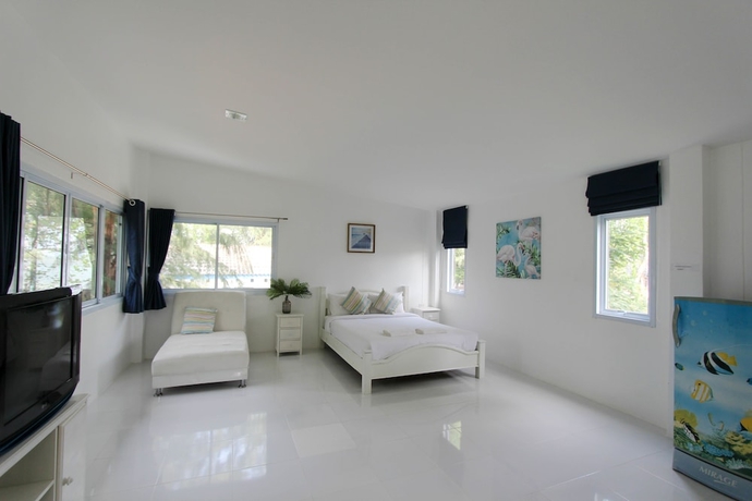 Imagen de la habitación del Hotel Issara Beach Resort. Foto 12