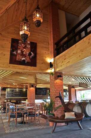 Imagen general del Hotel Issara Boutique Winery. Foto 10