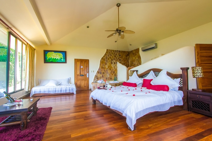 Imagen de la habitación del Hotel Issimo Suites Boutique and Spa - Adults Only. Foto 2