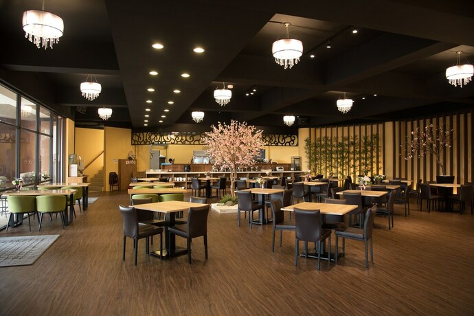 Imagen del bar/restaurante del Hotel Issmy Spring Resort. Foto 19