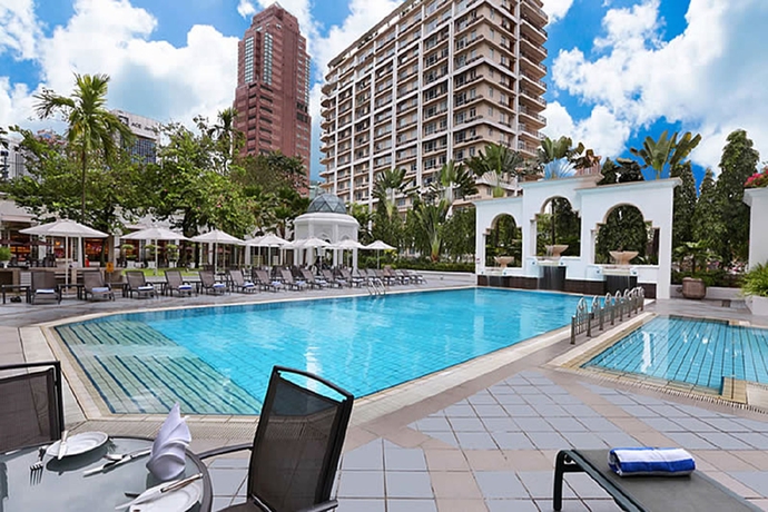 Imagen de la piscina del Hotel Istana Kuala Lumpur. Foto 14