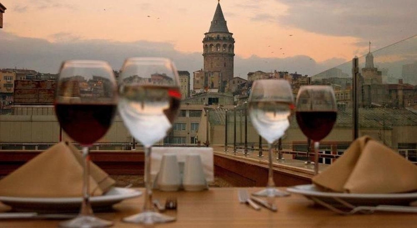 Imagen del bar/restaurante del Hotel Istanbul Golden City. Foto 5