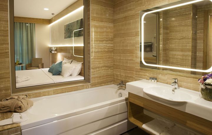 Imagen de los interiores del Hotel Istanbul Medikal Termal. Foto 13