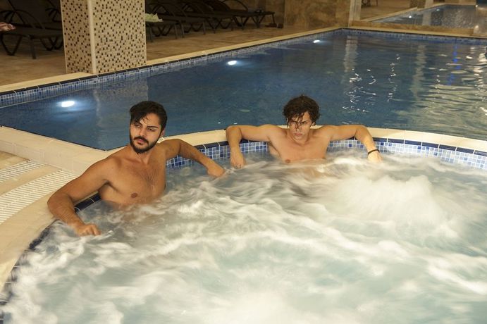Imagen de la piscina del Hotel Istanbul Medikal Termal. Foto 19