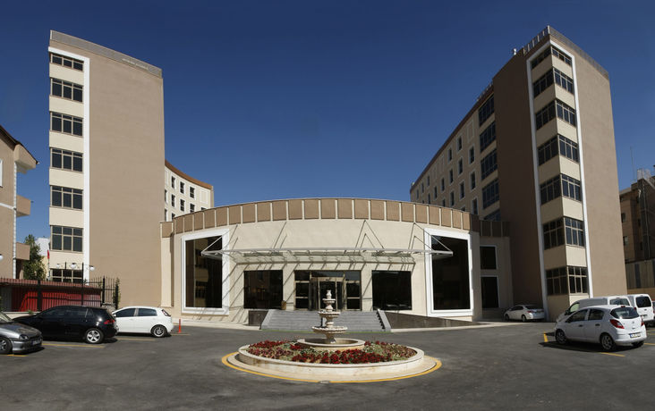 Imagen de los interiores del Hotel Istanbul Medikal Termal. Foto 17