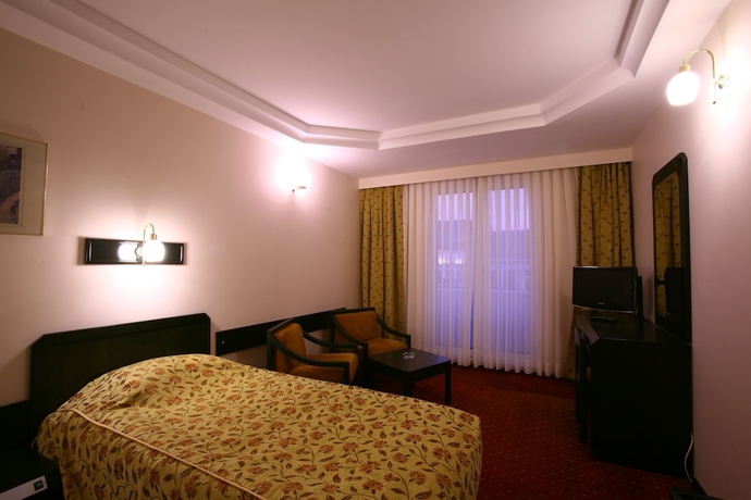 Imagen de la habitación del Hotel Istanbul Royal. Foto 6