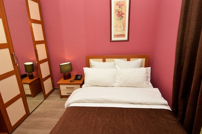 Imagen de la habitación del Hotel Istanbul, Tbilisi. Foto 8