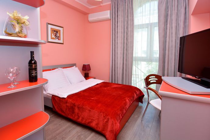 Imagen de la habitación del Hotel Istanbul, Tbilisi. Foto 11