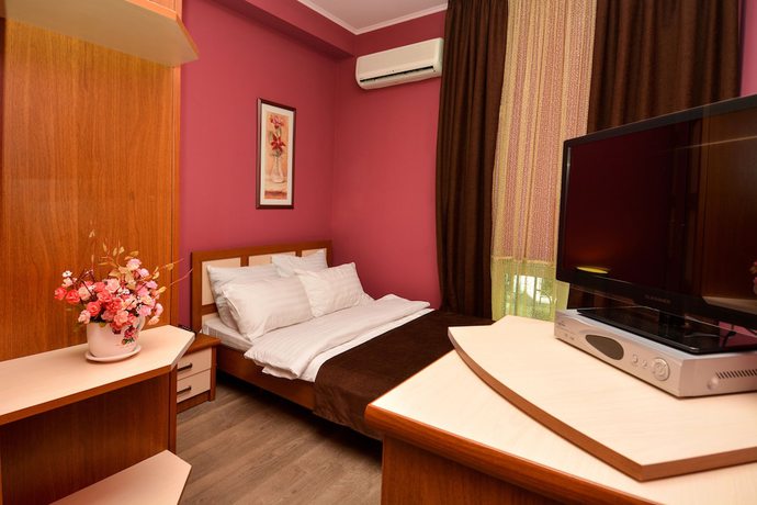 Imagen de la habitación del Hotel Istanbul, Tbilisi. Foto 12