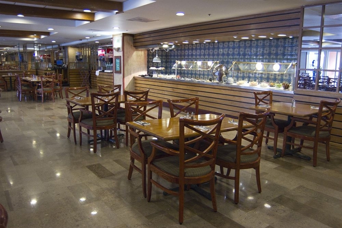 Imagen del bar/restaurante del Hotel Istay Monterrey Histórico. Foto 4