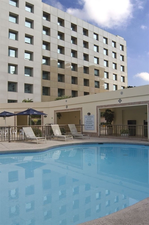 Imagen de la piscina del Hotel Istay Monterrey Histórico. Foto 10