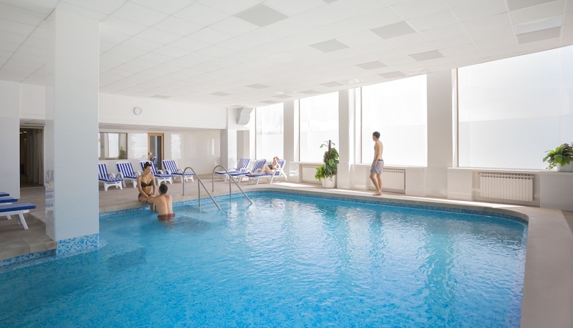 Imagen de la piscina del Hotel Istra - Liburnia. Foto 17