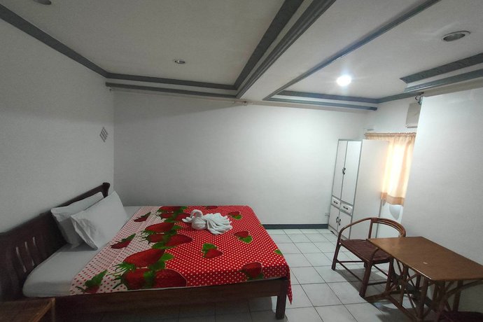 Imagen de la habitación del Hotel Istroberi Inn. Foto 2