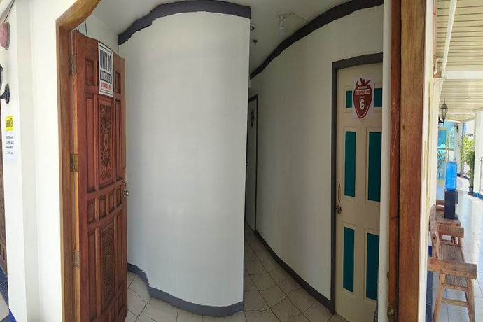 Imagen de los interiores del Hotel Istroberi Inn. Foto 19
