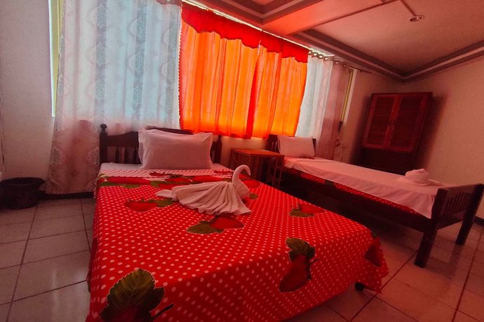 Imagen de la habitación del Hotel Istroberi Inn. Foto 10
