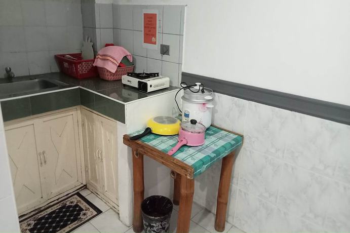 Imagen de la habitación del Hotel Istroberi Inn. Foto 17