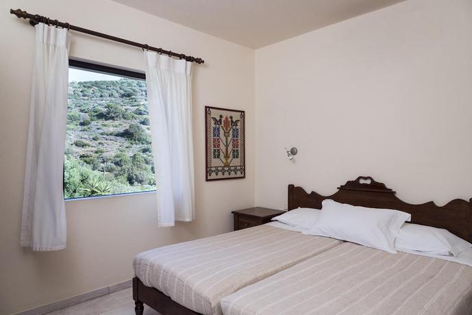 Imagen general del Hotel Istron Villas. Foto 9