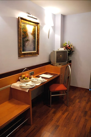 Imagen de la habitación del Hotel Isur Llerena. Foto 12