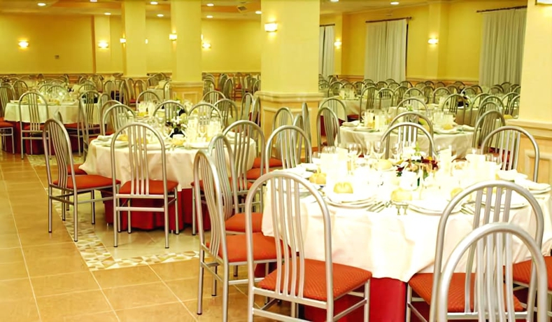 Imagen del bar/restaurante del Hotel Isur Llerena. Foto 4