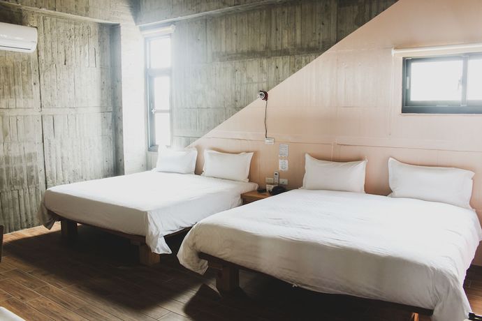 Imagen de la habitación del Hotel Isvara. Foto 16