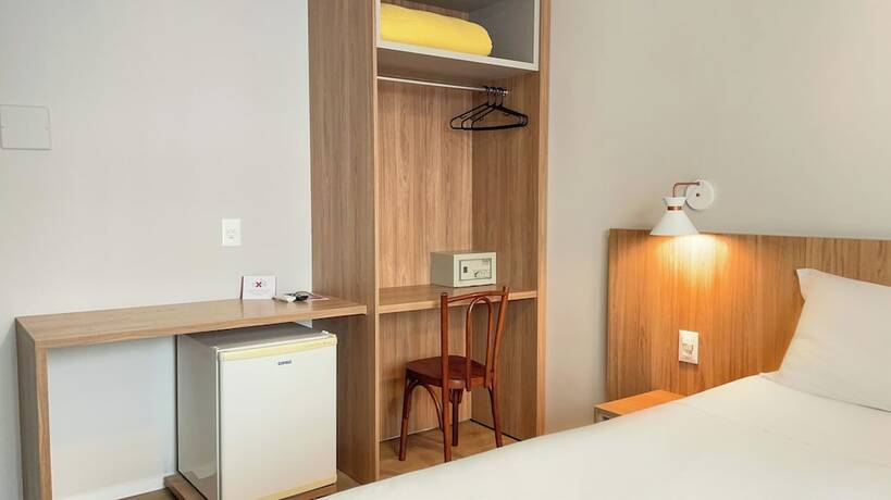 Imagen general del Hotel It&aacute;lia, Balne&aacute;rio Cambori&uacute;. Foto 8