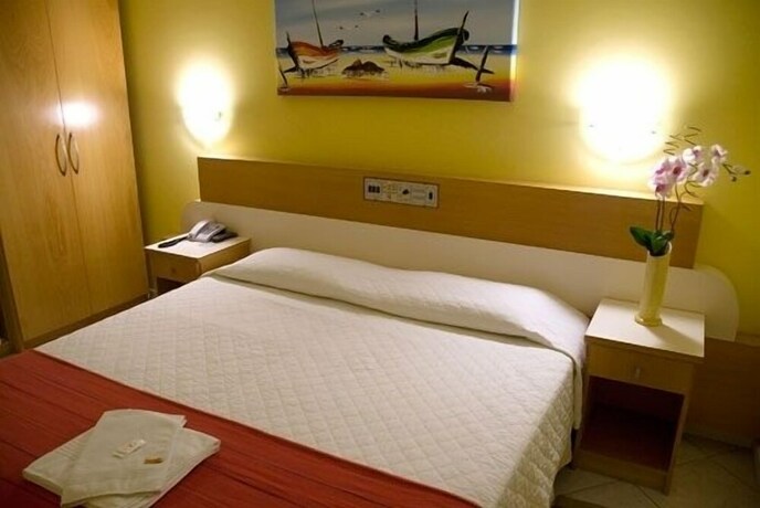 Imagen de la habitación del Hotel It&aacute;lia, Balne&aacute;rio Cambori&uacute;. Foto 18