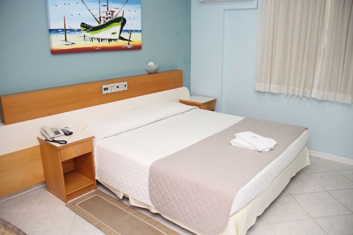 Imagen de la habitación del Hotel It&aacute;lia, Balne&aacute;rio Cambori&uacute;. Foto 26