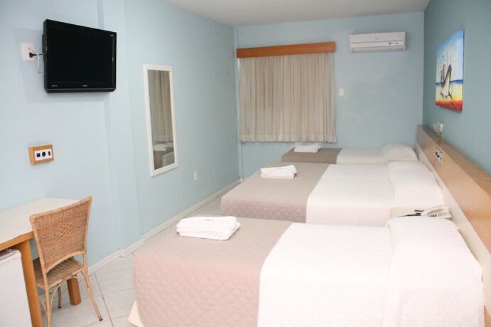 Imagen de la habitación del Hotel It&aacute;lia, Balne&aacute;rio Cambori&uacute;. Foto 29