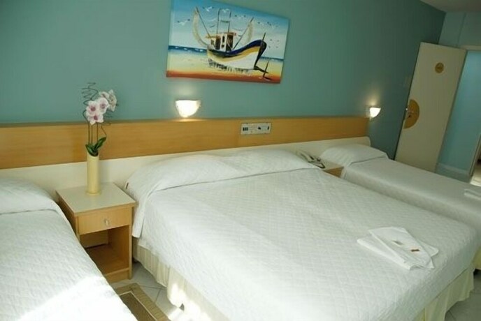 Imagen de la habitación del Hotel It&aacute;lia, Balne&aacute;rio Cambori&uacute;. Foto 31