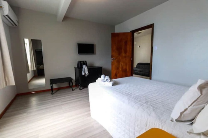 Imagen de la habitación del Hotel Itajai Express. Foto 13