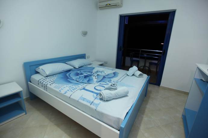 Imagen de la habitación del Hotel Itaka. Foto 10