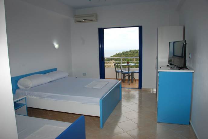 Imagen de la habitación del Hotel Itaka. Foto 17